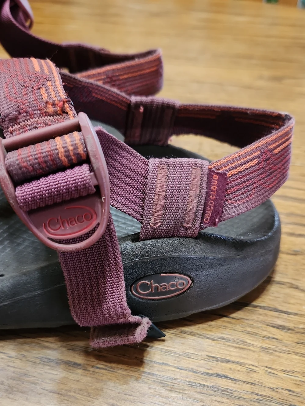 Chaco Classic Outdoor Strappy Sandals in Maroon with Orange Accent Size M9